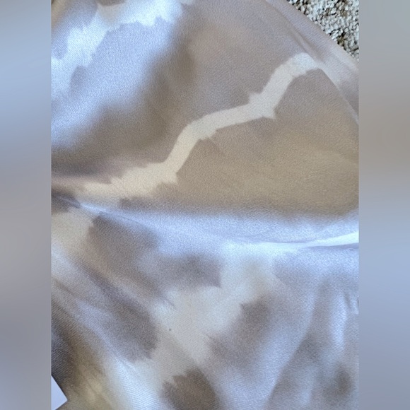 Stunning Silk Top - Picture 3 of 3